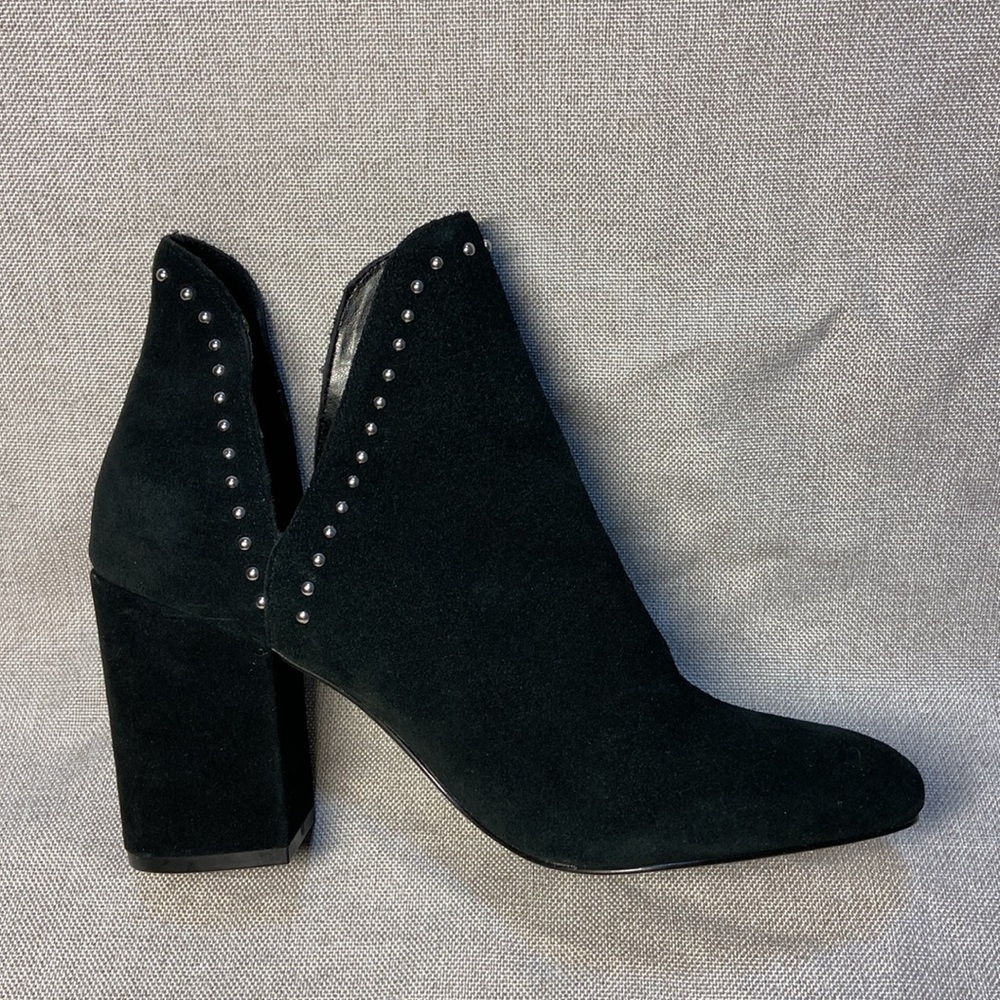 Steve Madden Studded Rockstar Suede Bootie. Size 8,5. New.